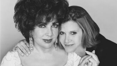 Photo of Carrie Fisher Was ‘Fascinated’ With and ‘Respected’ Elizabeth Taylor, Her Former Stepmother
