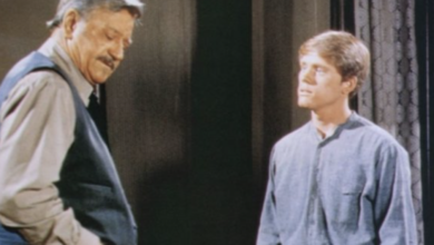 Photo of John Wayne Taught ‘Happy Days’ Star Ron Howard This Unforgettable Lesson