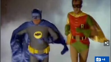 Photo of Bonnet de douche! Only Fools and Horses episodes which see Del Boy and Rodney dress as Batman and Robin and finally become millionaires voted greatest Christmas TV moments of all-time