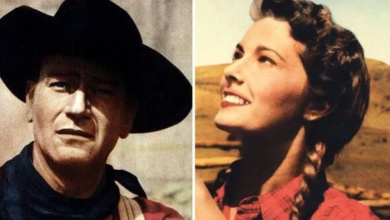 Photo of John Wayne’s The Searchers co-star ‘walked around naked trying to attract leading lady’